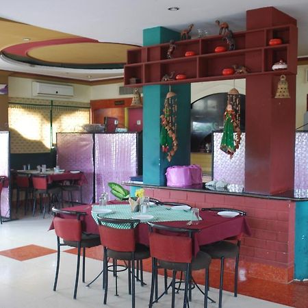 Oyo 15214 Mahal Rajwada Resort 斋浦尔 外观 照片